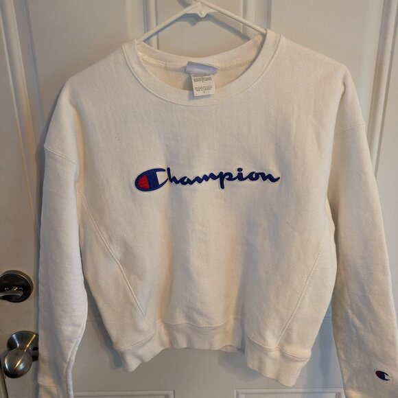 Champion Like New Cropped White Sweatshirt 'Champion' Spell Out Size Small - Picture 2 of 7